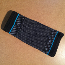 Load image into Gallery viewer, SUPPORT : Ultimate Performance Elastic Calf Support [S]