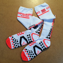 Load image into Gallery viewer, SOCKS-COMPRESSION SOCKS : Compressport 3D Dots Effect V2.1 Full Compression Socks [3M/[42-44]