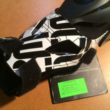 Load image into Gallery viewer, ARMOUR :SixSixOne 661 Evo Knee Support Aluminium [S] Model: 6093-33-051