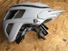 Load image into Gallery viewer, HELMET : Smith Forefront Helmet PLUS Bag